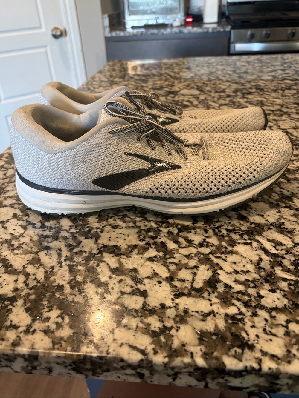Brooks Revel 2